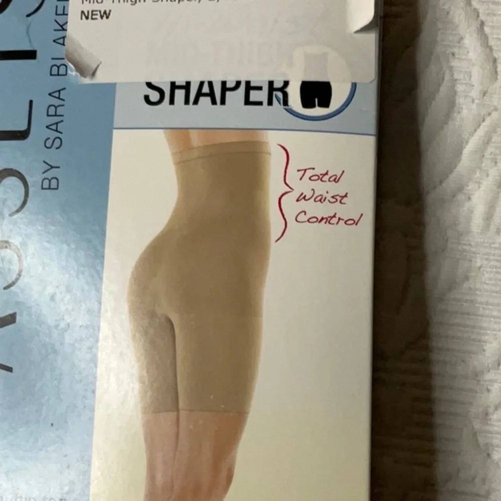 SPANX Assets High-Waist Mid Thigh Shaper in Nude. NWT. Size 2